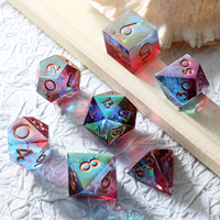Porte-dés à rouler D&D personnalisable en résine à bords tranchants, ensemble de dés à noyau liquide pour RPG Dungeons and Dragons