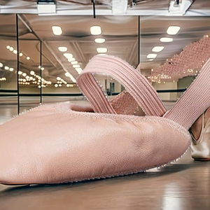Capezio Turning <span class=keywords><strong>Pointe</strong></span> 55 Scarpe da <span class=keywords><strong>Danza</strong></span> in Vera Pelle per Donna, Colore Nude, Taglie 8-9.5 - Product Image 1