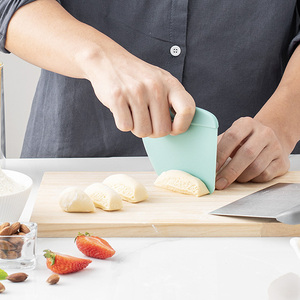 Offre Spéciale : Outil de Pâtisserie Multifonctionnel 3-en-1 en Acier Inoxydable – Spatule à Gâteau et Couteau - Product Image 4