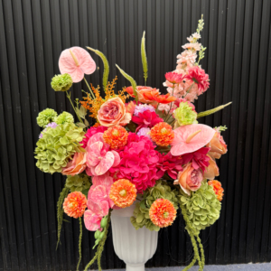 Arrangement de centre de table de luxe de haute qualité, rose vif, plantes, <span class=keywords><strong>guirlande</strong></span> de verdure, fleurs sauvages - Product Image 1