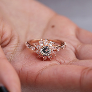 Anillo de mujer con diseño de girasol, piedra brillante, joyería de moda para fiesta - Product Image 2