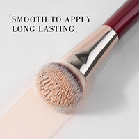Pinceau de maquillage pour le visage, synthétique, vegan, de luxe, à angle droit, rouge, avec logo personnalisé, prix d'usine ODM OEM, pour fond de teint liquide