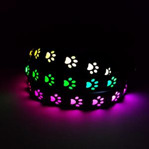 Collar de Piel con Luz LED Personalizada, Elegante, Simple, Multicolor, Duradero, Lavable, Ajustable para Perros, para Pasear de Noche - Product Image 1