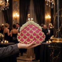 Sac à bandoulière mini en strass brillants pour femme, sac seau en cristal avec chaîne perlée ajourée pour soirée