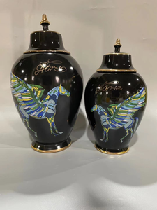 Pot à gingembre décoratif pour cheval Temple en céramique noire et pots à gingembre Garniture dorée Pot à gingembre en céramique avec couvercle en forme de cheval - Product Image 3