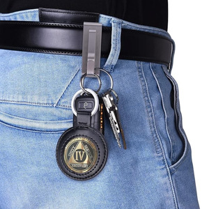 Porte-clés en cuir PU en stock, adapté aux médailles AA de 38 mm, étui de rangement pour pièces de monnaie, housse de protection. - Product Image 1