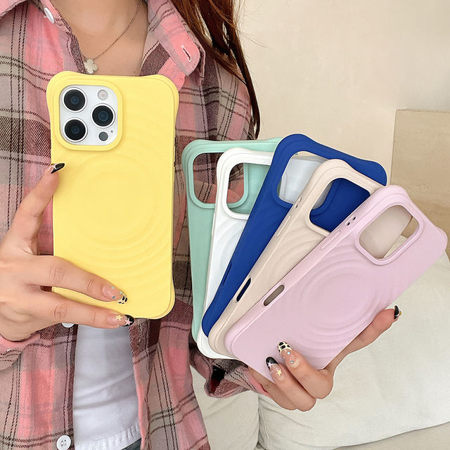 Durable 3D Wavy Magnetic Silicone Phone Case for iPhone 13 Pro Max 14 15 & 16 Plus Shockproof Slim Fit Mobile Phone Cover