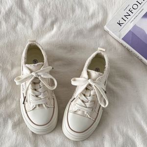 2026 Spring Autumn Women <b>Canvas</b> Shoes, Niche Design <b>Round</b> Toe Thick Sole White Sneakers, Versatile Casual Board Shoes - Product Image 1