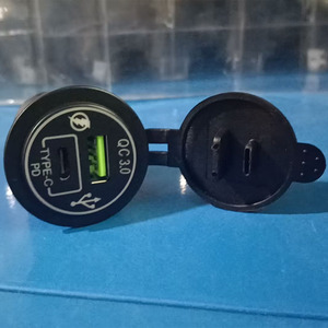 Prix de gros étanche <span class=keywords><strong>12V</strong></span> 24V Marine Bateau Moto Type C <span class=keywords><strong>Prise</strong></span> <span class=keywords><strong>USB</strong></span> QC3.0 <span class=keywords><strong>Prise</strong></span> chargeur rapide voiture - Product Image 5