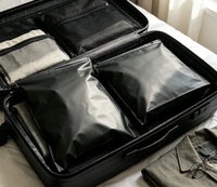 Pochettes refermables noires givrées imprimées sur mesure, sacs réutilisables et recyclables pour l'emballage de sous-vêtements et de vêtements, vente en gros