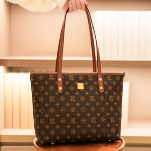 Sac fourre-tout portable antivol en PU de grande capacité et tendance. Sac à main de créateur à motifs géométriques pour l'été et l'automne - Product Image 5