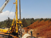 China Marca bien recibida XR360 Precio de fábrica Martillo Borewell Máquina de pilotaje Plataforma de perforación rotativa hidráulica sobre orugas en stock