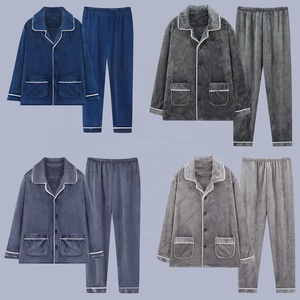 Nuovo Stile Set in <span class=keywords><strong>Pile</strong></span> Corallo 100% Poliestere per <span class=keywords><strong>Uomo</strong></span>, Pigiama Designer Due Pezzi, Pigiama Invernale da <span class=keywords><strong>Uomo</strong></span> - Product Image 6