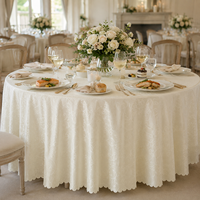 Nappe ovale LUYI rouge vif en polyester écologique de style américain avec jupe de table pour mariage, maison et restaurant