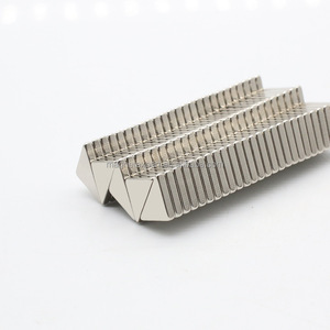 20 ans d'usine vente en gros d'aimants de forme spéciale aimant triangulaire en néodyme à bas prix - Product Image 2