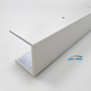 Profils <span class=keywords><strong>en</strong></span> <span class=keywords><strong>aluminium</strong></span> extrudé CNC, forme <span class=keywords><strong>en</strong></span> <span class=keywords><strong>U</strong></span>, anodisés 6061 6063 T5 T6, avec pulvérisation de poudre blanche personnalisée <span class=keywords><strong>sur</strong></span> une face - Product Image 1