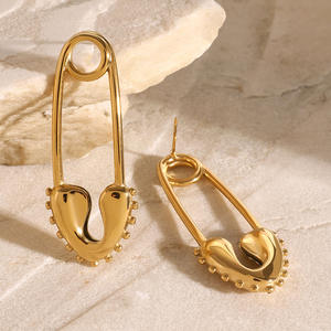 Aretas hipoalergénico minimalista corazón pendientes joyería 18K chapado en oro de acero inoxidable corazón Pin Huggie pendientes de aro para mujer - Product Image 1