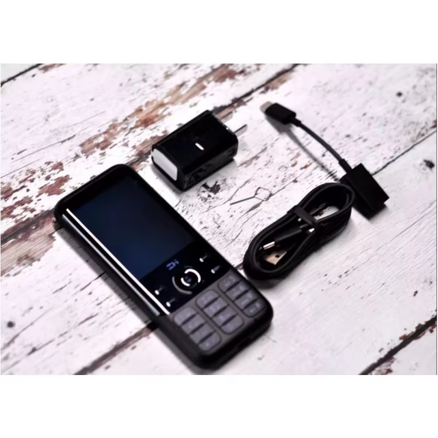 Unlocked ZMI Z1 4G Network Wifi Multi-user Hotspot Sharing 5000mAh Power Bank Feature Phone