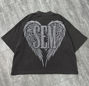 Fabricant de t-shirts personnalisés en coton surdimensionnés imprimés, t-shirts graphiques de luxe en strass pour l'été, streetwear épais - Product Image 4