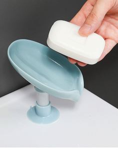 PVC Leaf Shaped Eco-Friendly Soap Box with Standing Suction Cup Drainage Free Soap Rack for Home <b>Bath</b> & Toilet Supplies - Product Image 3