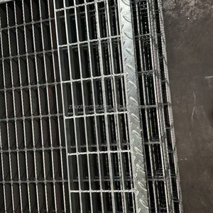Grille antidérapante dentelée en alliage d'aluminium revêtu d'acier inoxydable 304 pour marches et plateformes d'escalier de villa, atelier et entrepôt - Product Image 3
