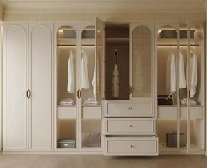 Armadio dal Design Francese Eco-Friendly, Durevole e Minimalista, Color Crema, con Ante a Pannello Rialzato, Garanzia di 5 Anni per Spazi Camera da Letto Accoglienti - Product Image 3