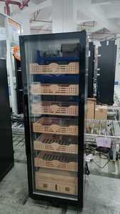 ตู้เก็บซิการ์ควบคุมความชื้นอัจฉริยะ รุ่น NE-194 คุณภาพเชื่อถือได้ พร้อมหน้าจอดิจิตอล ความจุ 335 ลิตร ชั้นวางไม้ซีดาร์ - Product Image 5