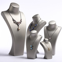 Support de présentation de bijoux en cuir PU de haute qualité, plusieurs tailles, finition brossée, support de buste pour colliers
