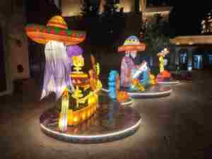 Lanterna di Halloween a Grandezza Naturale per Decorazione Giardino, Arco con Scheletro Umano Gigante, Lanterna per Festival di Halloween all'Aperto - Product Image 2