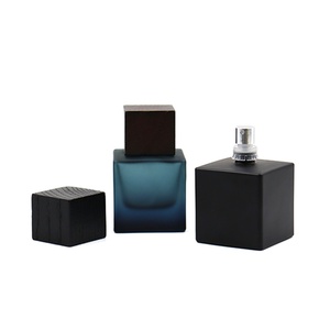 ขวดน้ำหอมเปล่าทรงสี่เหลี่ยมฝาไม้ ขนาด 50 มล. สำหรับผู้ชาย ระดับพรีเมียม พร้อมโลโก้สั่งทำพิเศษ - Product Image 6