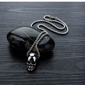 Fournisseurs de <span class=keywords><strong>bijoux</strong></span> en <span class=keywords><strong>acier</strong></span> <span class=keywords><strong>inoxydable</strong></span> 316L collier pendentif en perles de crâne plaqué or <span class=keywords><strong>bijoux</strong></span> - Product Image 5