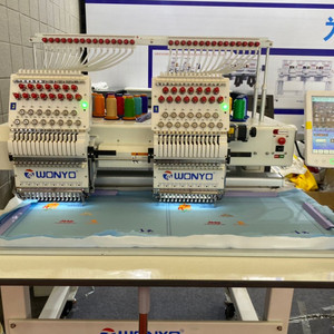 Máquina de bordado industrial WONYO de <span class=keywords><strong>2</strong></span> cabezales y 12 agujas para monograma de tela profesional - Product Image 5