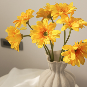 بيع بالجملة طاولة ديكور منزلي بيضاء عالية الجودة مصنوعة يدويًا بلمسة حقيقية لاتكس زهرة جربرا - Product Image 5