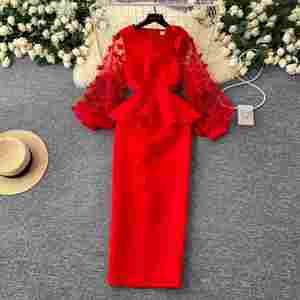 เดรสลำลองไซส์ใหญ่สำหรับฤดูร้อน ผ้าทอลายพิมพ์ดิจิทัล ระบายอากาศได้ดี ซักได้ ทรงเอ็มไพร์ แขนทรงโคมไฟ ผ้าตาข่าย 3 มิติ สีแดง - Product Image 1