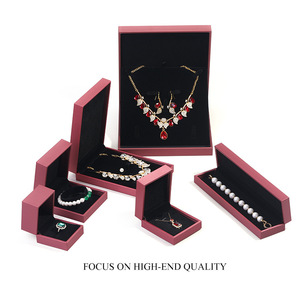 Manufacturer Custom Logo Eco-friendly PU Leather Luxury Jewelry Set Box Pendants Bracelets <b>Rings</b> Bangles Buckle Closure - Product Image 3