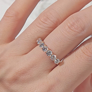 Anillos de boda estilo princesa con siete diamantes cultivados en laboratorio, de oro macizo de 18 quilates, de Starsgem Jewelry, tendencia en joyería. - Product Image 5