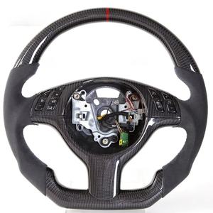 Volantes de fibra de carbono con luz de cambio LED aptos para <span class=keywords><strong>BMW</strong></span> E90 E92 <span class=keywords><strong>M3</strong></span> E82 E91 E93 E87 <span class=keywords><strong>M3</strong></span> M2 volantes personalizados E46 E60 <span class=keywords><strong>E36</strong></span> E70 - Product Image 1