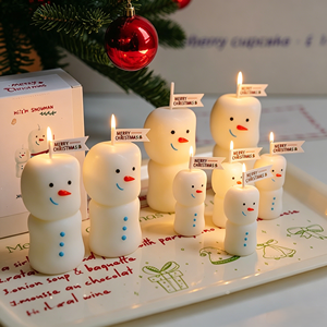 Bougie parfumée en cire de soja écologique, longue durée, motif bonhomme de neige mignon - Cadeau idéal pour Noël et le Nouvel An - Product Image 5