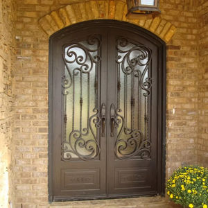 Porte en acier forgé architectural avec insert en verre, style coulissant, pour espaces de luxe, barre en acier 14x14mm, type de cadre - Product Image 1