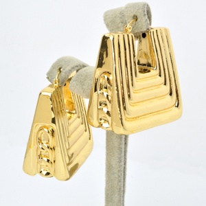 ต่างหูห่วงชุบทอง 14K สไตล์แฟชั่นดูไบ ดีไซน์เรขาคณิตสุดคลาสสิกสำหรับผู้หญิง - Product Image 5