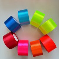 Pita Satin Neon Cerah & Berkilau dengan Saturasi Tinggi, Pita Poliester Custom 1,5 Inci 4cm Satu & Dua Sisi untuk Pembungkus Kado & Dekorasi