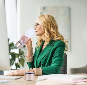 Интеллигентая (ый) 7,8 Гц Quantum Смарт водородом Кубок портативный генератор водорода с помощью метанола реформирование генератор водорода с работает с бутылки минеральной воды H2 вдыхайте OLED экран - Product Image 6