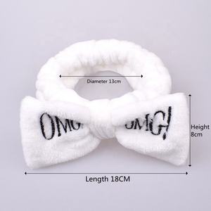 MIO vende al por mayor niñas lindo lavado <span class=keywords><strong>de</strong></span> cara bandas <span class=keywords><strong>de</strong></span> pelo <span class=keywords><strong>de</strong></span> felpa letras arco Coral polar diadema bandas elásticas para el cabello - Product Image 3