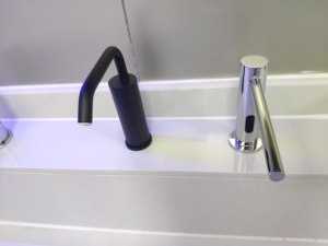 Thương Mại Hiện Đại Boong Gắn Touchless Chrome Vòi Cảm Biến Xà Phòng Tự Động Dispenser - Product Image 6