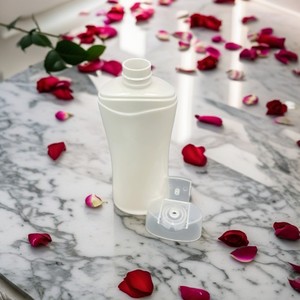High Quality 240ml 300ml 400ml PET <strong>Bottle</strong> With Flip-Top Latched New Design Wave <strong>Plastic</strong> <strong>Bottle</strong> For Lotion &amp; Shampoo