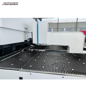 2000mm Light Duty Arm-hold Rotation Panel Bender com configuração padrão para 1.5mm Steel Metal na fabricação de chapas metálicas - Product Image 4