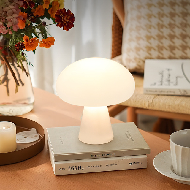 Wind Mushroom Desk Lamp for Charging, Living Room, Study, Bedroom, Headboard Decoration, Atmosphere Light