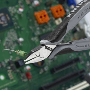 Cortador Diagonal Electrónico KNIPEX 77 42 130 ESD con Mangos Multicomponentes de 130 mm - Product Image 3