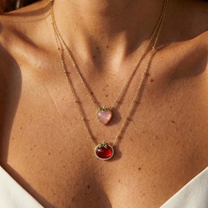 Collana con Ciondolo a Forma di Fragola Rosa Placcata <span class=keywords><strong>Oro</strong></span>, Catena in Bambù Smaltata, Gioiello con Pietra Naturale per Donne - Product Image 1