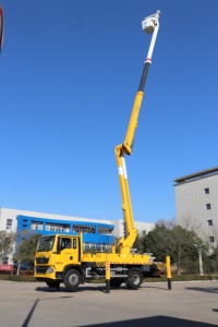 18m 24m 26m veicolo di lavoro aereo avanzato isolato secchio camion <span class=keywords><strong>veicoli</strong></span> <span class=keywords><strong>speciali</strong></span> per l'ingegneria municipale per la vendita - Product Image 2
